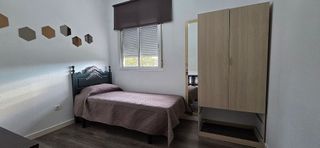 Piso en alquiler en Colores - Entreparques en Sevilla