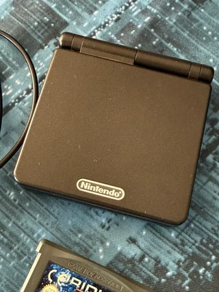 Nintendo Game Boy Advance SP Negra +Iridion +Samur