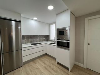 Piso en alquiler en Paseo Constitución - Las Damas en Zaragoza