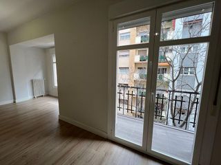 Piso en alquiler en Paseo Constitución - Las Damas en Zaragoza