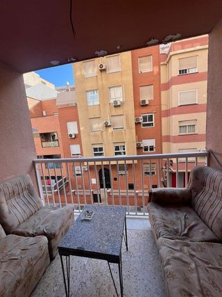 Piso en alquiler en Ciudad Jardín - Tagarete - El Zapillo en Almería