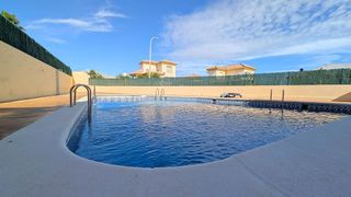 Casa adosada en venta en San Fulgencio