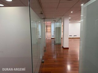 Oficina en alquiler en Barri del Centre en Terrassa