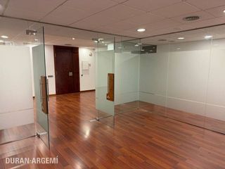 Oficina en alquiler en Barri del Centre en Terrassa