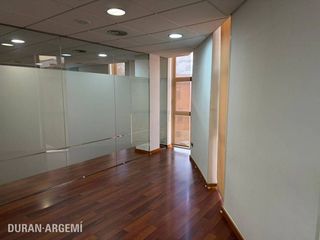 Oficina en alquiler en Barri del Centre en Terrassa