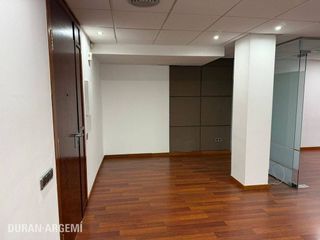 Oficina en alquiler en Barri del Centre en Terrassa