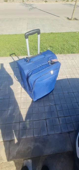 Maleta grande azul 68x40x30 cm 2 ruedas