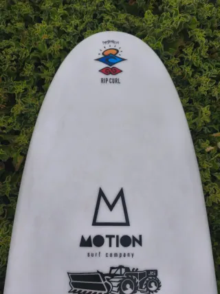 Tabla Surf Minimalibu 7'2 + quillas + funda