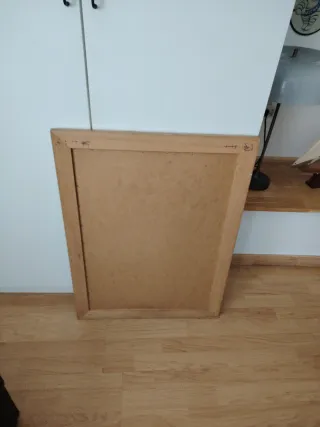 Espejo decorativo dorado con marco tallado