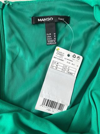 Vestido largo verde con pedrería