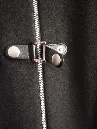 Abrigo paño Esprit negro con capucha