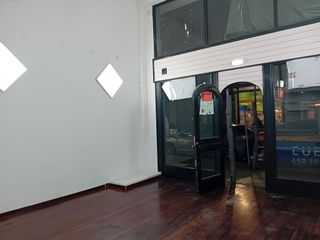 Local comercial en alquiler en La Arena en Gijón