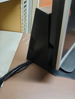 Monitor + Torre Windows 10