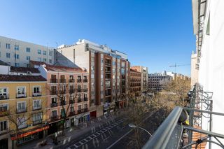 Piso en alquiler en Almagro en Madrid