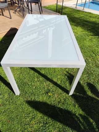 Mesa de jardín cristal y metal gris