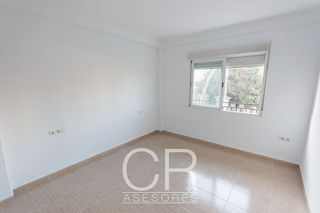 Local comercial en alquiler en Barrio de Zaidín en Granada