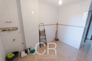 Local comercial en alquiler en Barrio de Zaidín en Granada