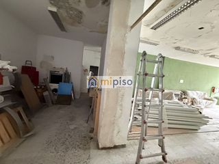 Local comercial en venta en Juan de la Cierva en Getafe