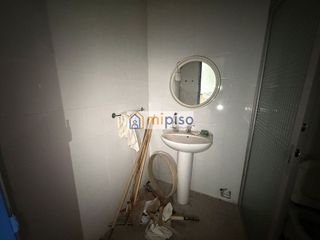 Local comercial en venta en Juan de la Cierva en Getafe