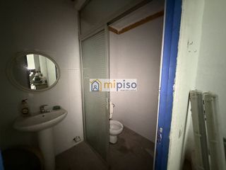 Local comercial en venta en Juan de la Cierva en Getafe