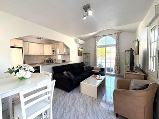 Casa adosada en venta en La Siesta - El Salado - Torreta en Torrevieja