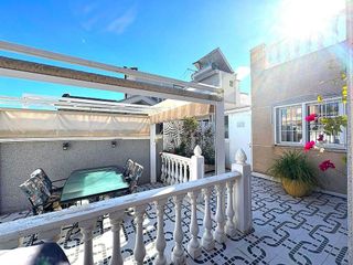 Casa adosada en venta en La Siesta - El Salado - Torreta en Torrevieja