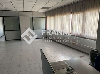 Nave industrial en alquiler en Parets del Vallès