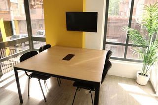 Oficina en alquiler en Castillejos en Madrid