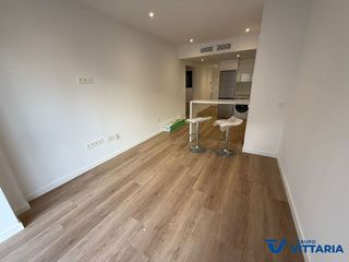 Piso en alquiler en Plaza de Toros - Santa Rita en Almería