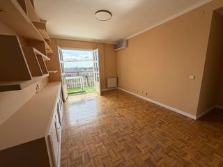 Piso en alquiler en Canillas en Madrid