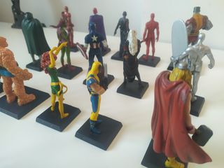 Lote 17 figuras plomo marvel