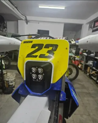 Faro / foco LED Husqvarna Enduro