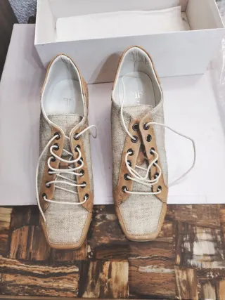 Zapatos cuña Farrutx beige y marrón