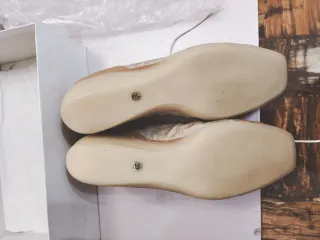 Zapatos cuña Farrutx beige y marrón