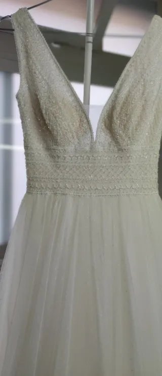Abito sposa con cappuccio e mantello
