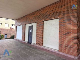 Local comercial en alquiler en Corredoria en Oviedo
