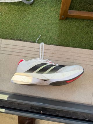 Zapatillas Adidas Running Blancas y Rojas