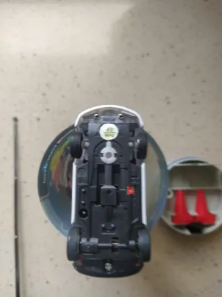 Mini coche teledirigido