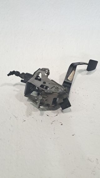 PEDAL EMBRAGUE KIA CEED 678290