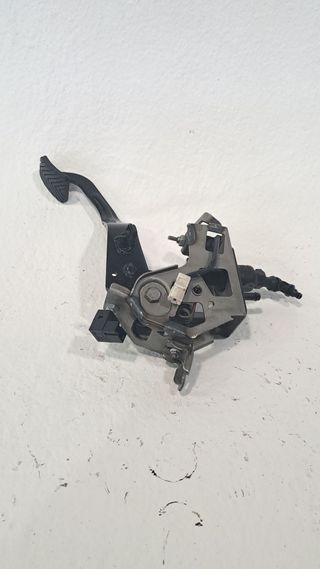 PEDAL EMBRAGUE KIA CEED 678290