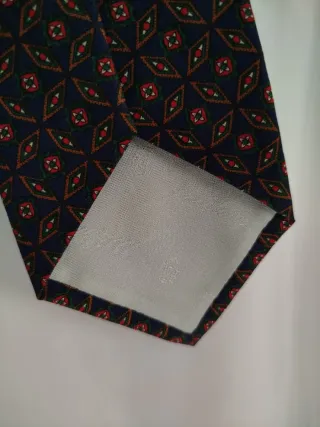 Corbata de caballero azul y roja