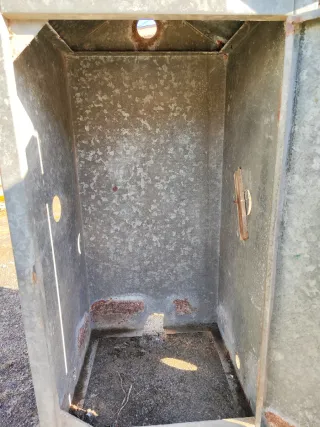 Caseta cubierta metálica jardín exteriores gris