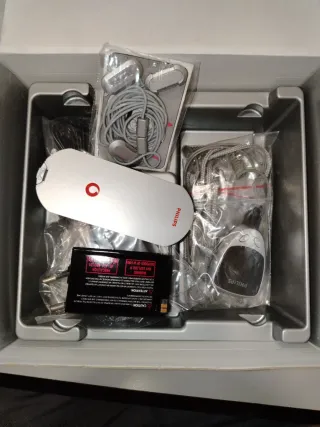 Celular Philips 350 Plata y Naranja