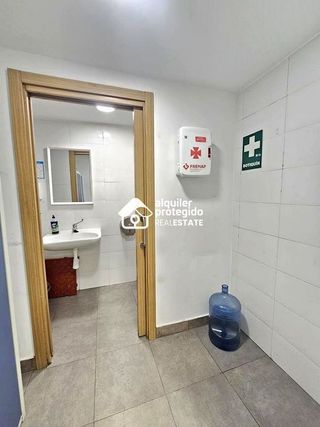Local comercial en alquiler en Almenara en Madrid