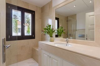 Chalet en alquiler en Paraíso - Atalaya- Benamara en Estepona