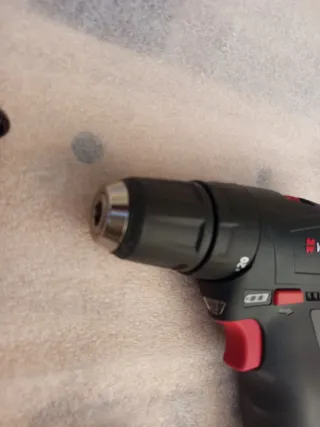 Taladro Wurth 12V con cargador y batería