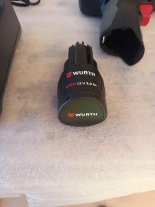Taladro Wurth 12V con cargador y batería