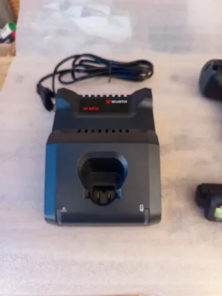 Taladro Wurth 12V con cargador y batería