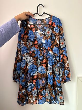 Vestido Zara floral manga larga