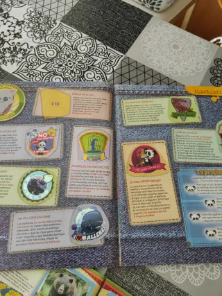 2 Álbumes Cromos Animales 2013-2014